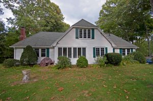 Beautiful Spacious Farm House w Separate In Law Quarter and Street to Street Driveway